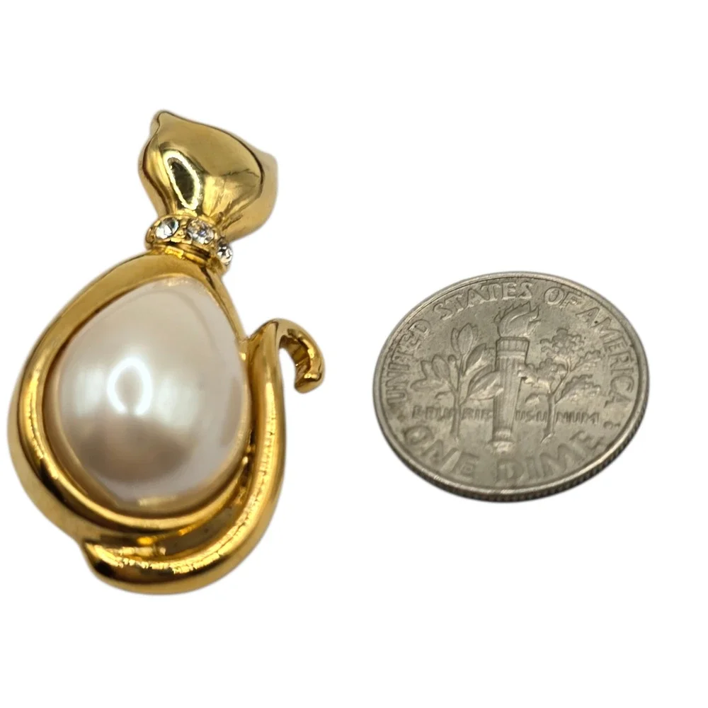 Marvela Cat Brooch Gold Tone Imitation Pearl Belly Rhinestone Collar Pin Jewelry